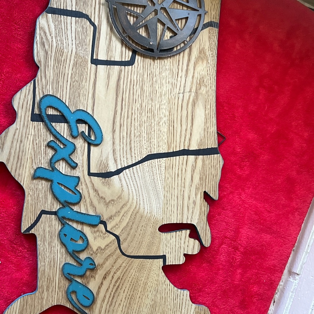 Explore Wooden Wall Decor with Compass Design